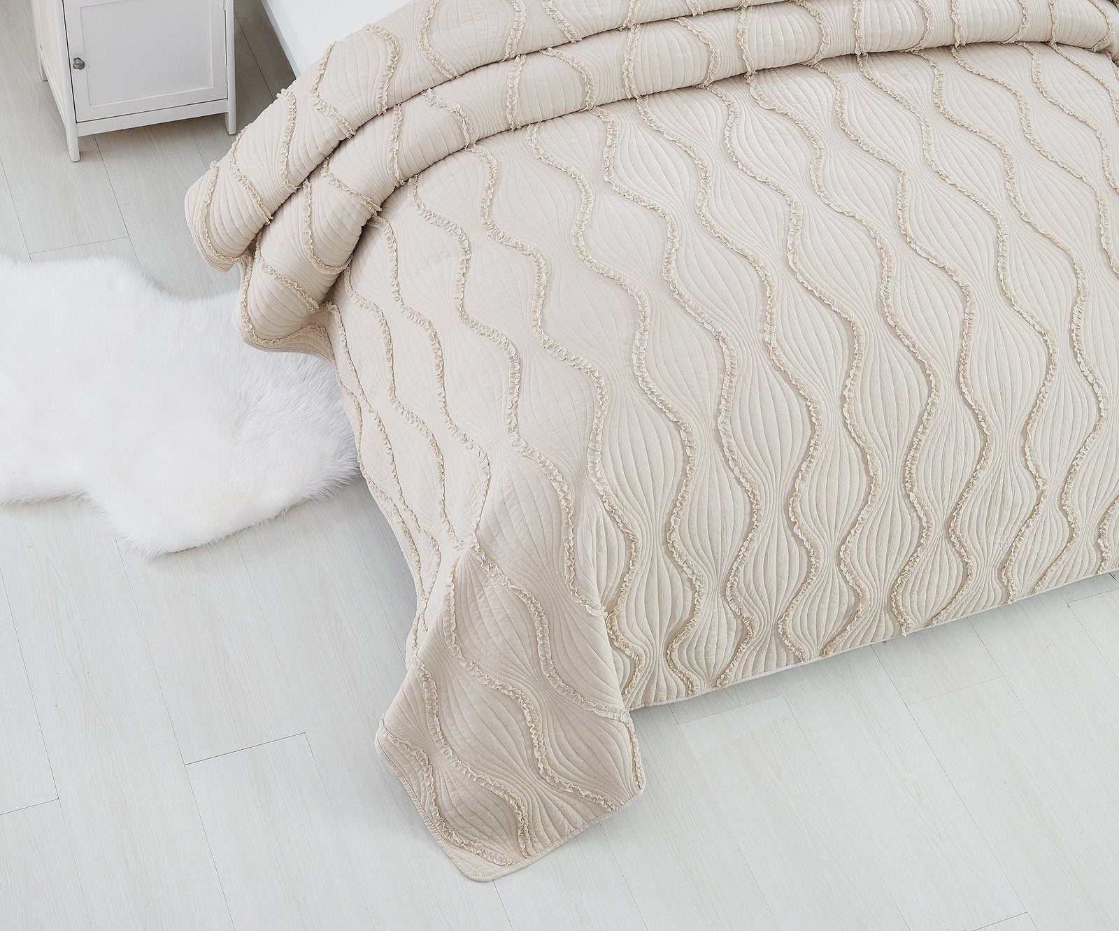 DaDa Bedding Soft Charming French Country Ruffles Quilted Cotton Bedspread Set - Ivory Cream Tan (JHW873)-4