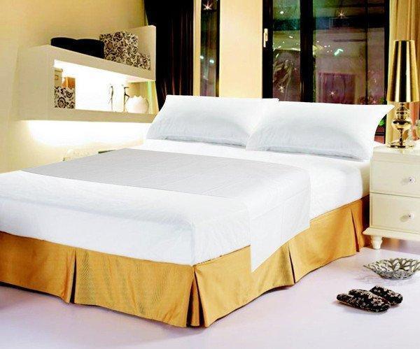 White fitted sheet and matching pillowcase set by DaDa Bedding